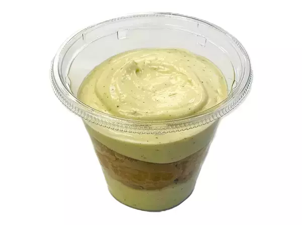 「【セブン-イレブン】自分へのご褒美タイムに！濃厚な味わいの新作スイーツ3選「クリームにおぼれるシュー」はたっぷりのクリームとシュークリームを容器に詰めた一品！」の画像