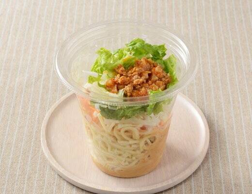 【ローソン】サクッと楽しめる！新作の手軽に食べられるサラダ3選「0秒パスタサラダ　タルタルチキン」は野菜とチキンをトッピング
