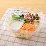 「【ファミリーマート】忙しい時期こそ健康バランスを！ファミマのヘルシー商品3選「ベーコンときのこクリームパスタサラダ」のドレッシングはポルチーニの香り！」の画像2