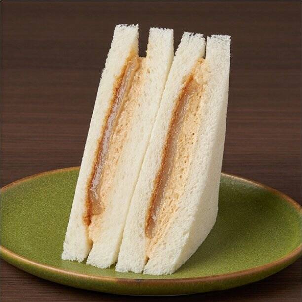 【ファミリーマート】おやつにも軽食にも小腹と心が満たされる菓子パン類新作3選「きな粉餅風サンド」は異色サンドでクセになる！