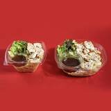 「【ファミリーマート】第二弾スタート！お値段そのままで45％増量のうれしい新作商品3選「【なぜか45％増量作戦】たんぱく質が摂れる！ローストチキンのパスタサラダ」はたんぱく質量も25.0gと大幅アップ！」の画像2