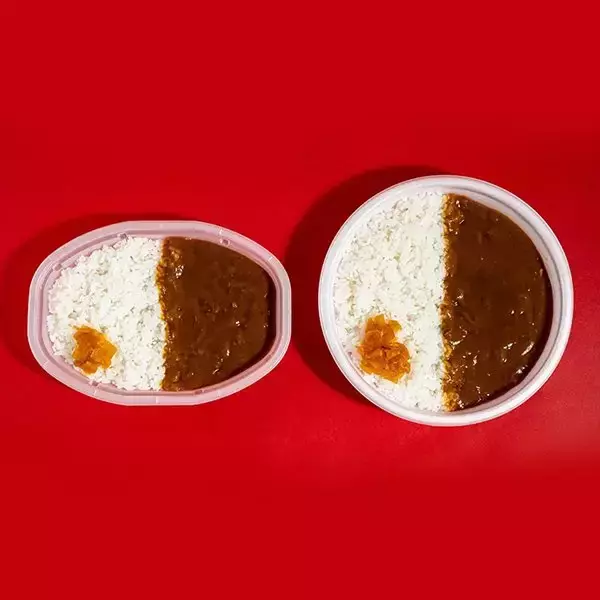 「【ファミリーマート】第二弾スタート！お値段そのままで45％増量のうれしい新作商品3選「【なぜか45％増量作戦】たんぱく質が摂れる！ローストチキンのパスタサラダ」はたんぱく質量も25.0gと大幅アップ！」の画像