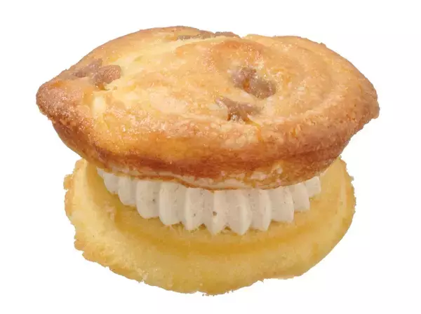 「【セブン-イレブン】甘いもので幸せ気分！セブンの新作スイーツ3選「いちごとホワイトチョコのケーキ」は練乳使用で優しい甘さ」の画像