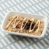 「【ファミリーマート】腹ぺこランチにぴったり！ファミマの新作お弁当3選「鶏めし&チキンカツ弁当（おろし柚子ぽん酢）」は鶏肉の旨みを堪能できる！」の画像3