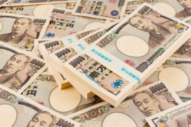 【貯蓄額の平均データ】年代別にみるお金の「ホント」。日本人の貯蓄は何歳まで「マイナス」なのか