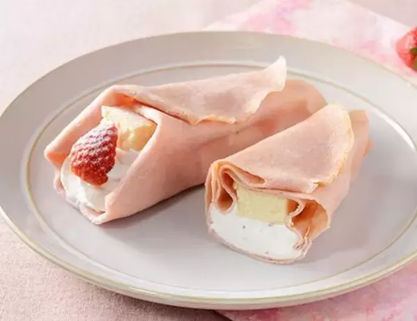 「【ローソン】まるでいちご狩り？！スイーツ新作新作3選「いちごとチーズケーキのクレープ」ホイップクリームもいちご風味！」の画像