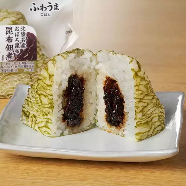 「【ファミリーマート】地域限定の新作をチェック！オススメおむすび3選「【関東の一部】炙り焼　鶏つくねおむすび」は香ばしいつくば鶏の旨みと甘辛タレがマッチ！」の画像