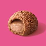 「【ファミリーマート】おやつタイムにご褒美を！新作デザート・アイス3選「ザクほろシュー（チョコクリーム）」は新食感“ザクほろ食感”のシューパフに注目」の画像2