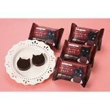 「【ファミリーマート】バレンタインにも！ファミマのチョコ系スイーツ3選！「【ファミリ～にゃ～ト大作戦！】肉球タルト（いちご＆チョコ）」は肉球の形で癒しもプラス」の画像3