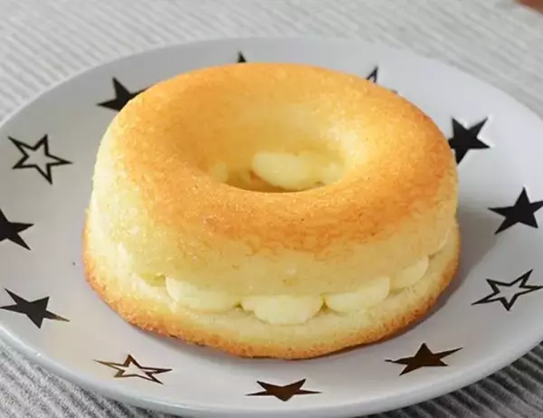 「【ローソン】ふわふわしっとりの焼菓子が勢ぞろい！ローソンの新作スイーツ3選「どらもっち　つぶあん＆抹茶ホイップ」は北海道産あずきを使用！」の画像