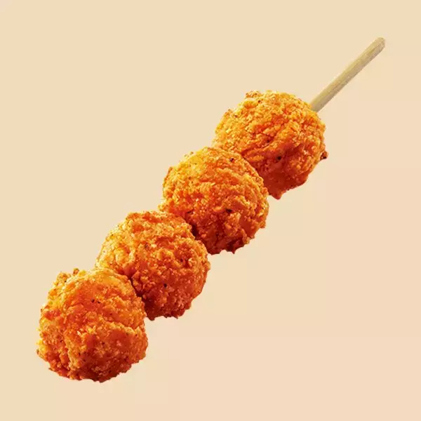 「【ファミリーマート】晩酌のお供に！新作の鶏肉惣菜3選「ヤンニョムチキン串」は柔らかくジューシーな鶏もも肉を使用」の画像