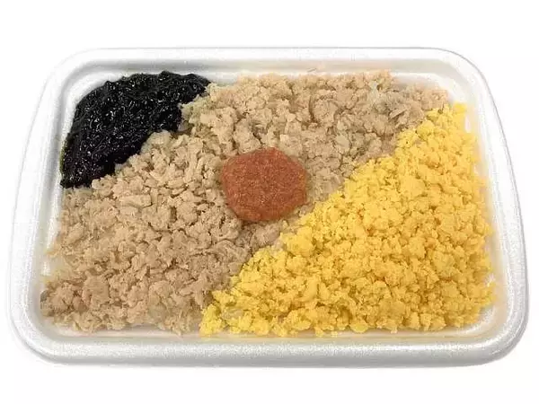 「【セブン-イレブン】お財布に優しいワンコインランチ実現！新作ランチパスタ・弁当3選「とろーり焼きチーズのナポリタン」はチーズソースでコクのあるパスタに！」の画像