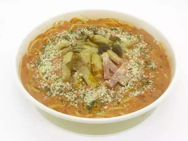 「【セブン-イレブン】具材たっぷり！手軽にパスタランチ新作3選「広島県産きのこのトマトクリームパスタ」はこだわりの素材厳選パスタ」の画像