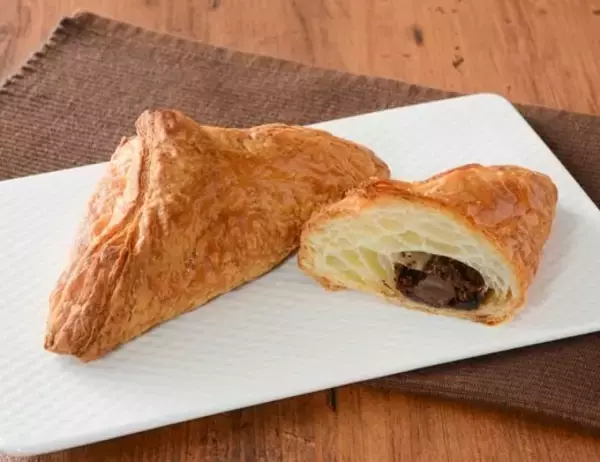 「【ローソン】ブレイクタイムや軽食に！新作おすすめ商品3選「からあげクン　ブラックペッパー味」はブラックな装いにシャープな辛さ！」の画像