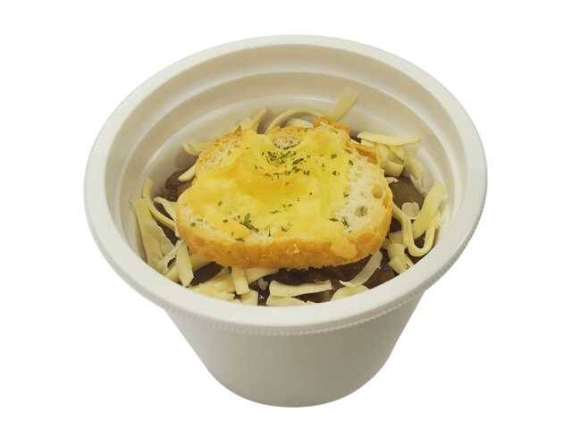 【セブン-イレブン】ランチを充実させる新作スープ3選「オニオングラタンスープ」は玉ねぎの甘さをたっぷり吸いこんだパンとチーズの組み合わせで安定のおいしさ