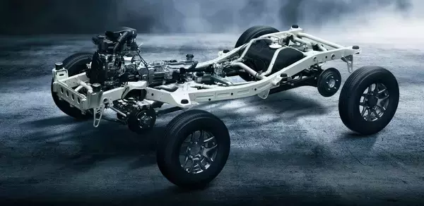 「【スズキ・ジムニー】硬派な軽オフロード車がここまで人気になった理由とは」の画像