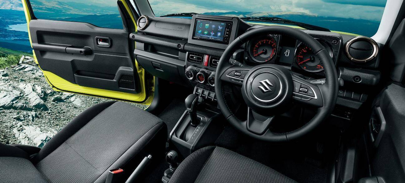 【スズキ・ジムニー】硬派な軽オフロード車がここまで人気になった理由とは