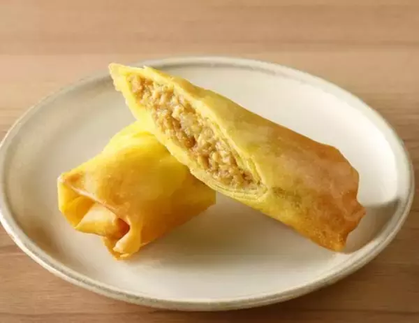 「【ローソン】お財布にも優しく、小腹を満たすお手軽おかず新作3選「カレー春巻き」は食欲そそるカレー風味！」の画像