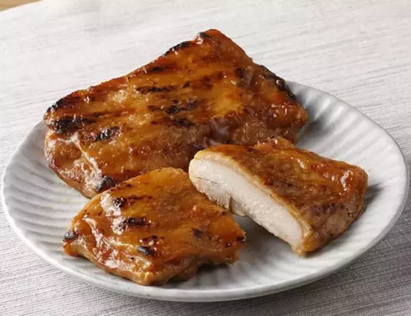 「【ローソン】お財布にも優しく、小腹を満たすお手軽おかず新作3選「カレー春巻き」は食欲そそるカレー風味！」の画像