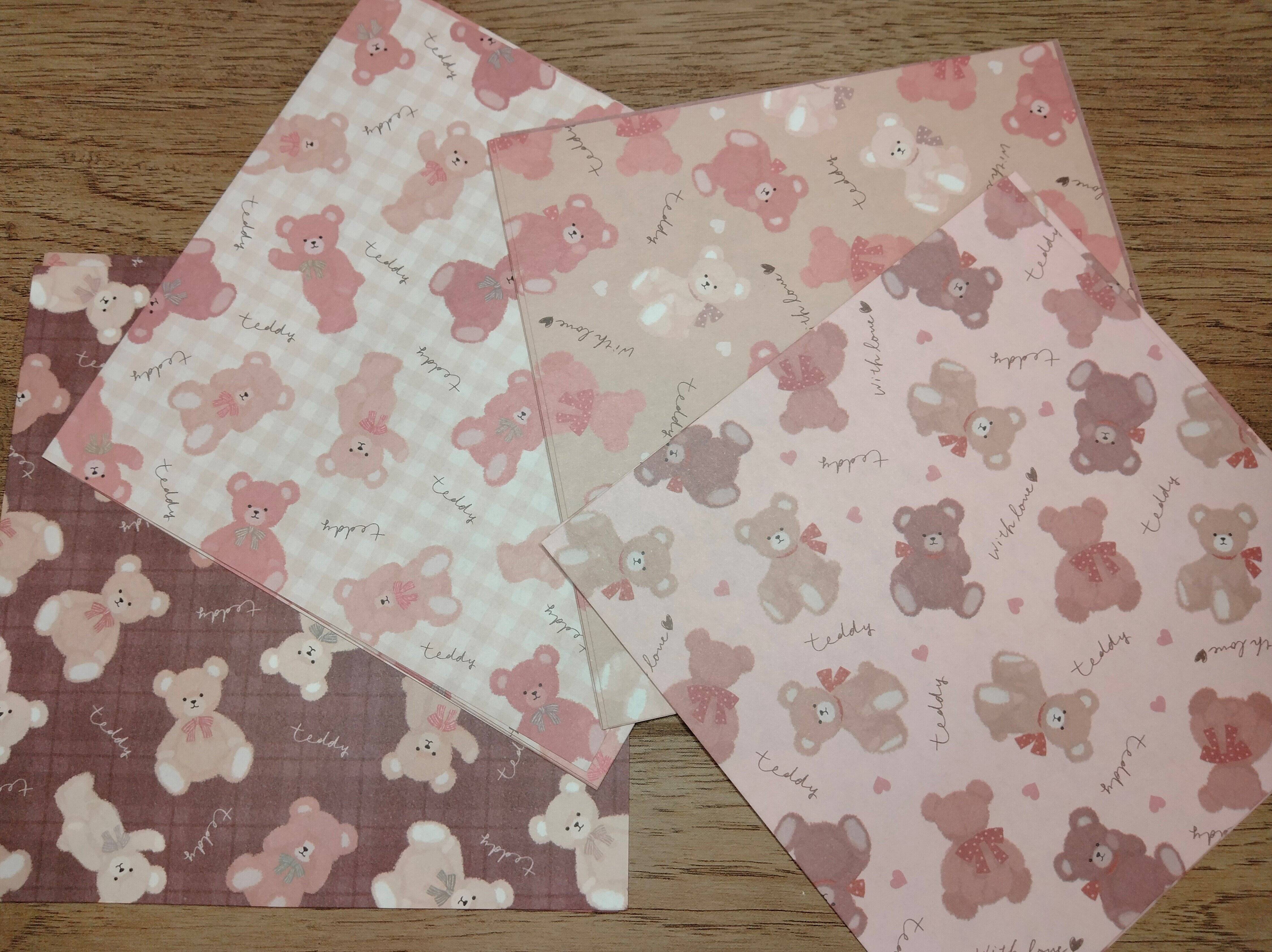 韓国で大流行中！ テディベア柄デザインペーパーがセリアに！ 大容量でブックカバーなどに活用できる！