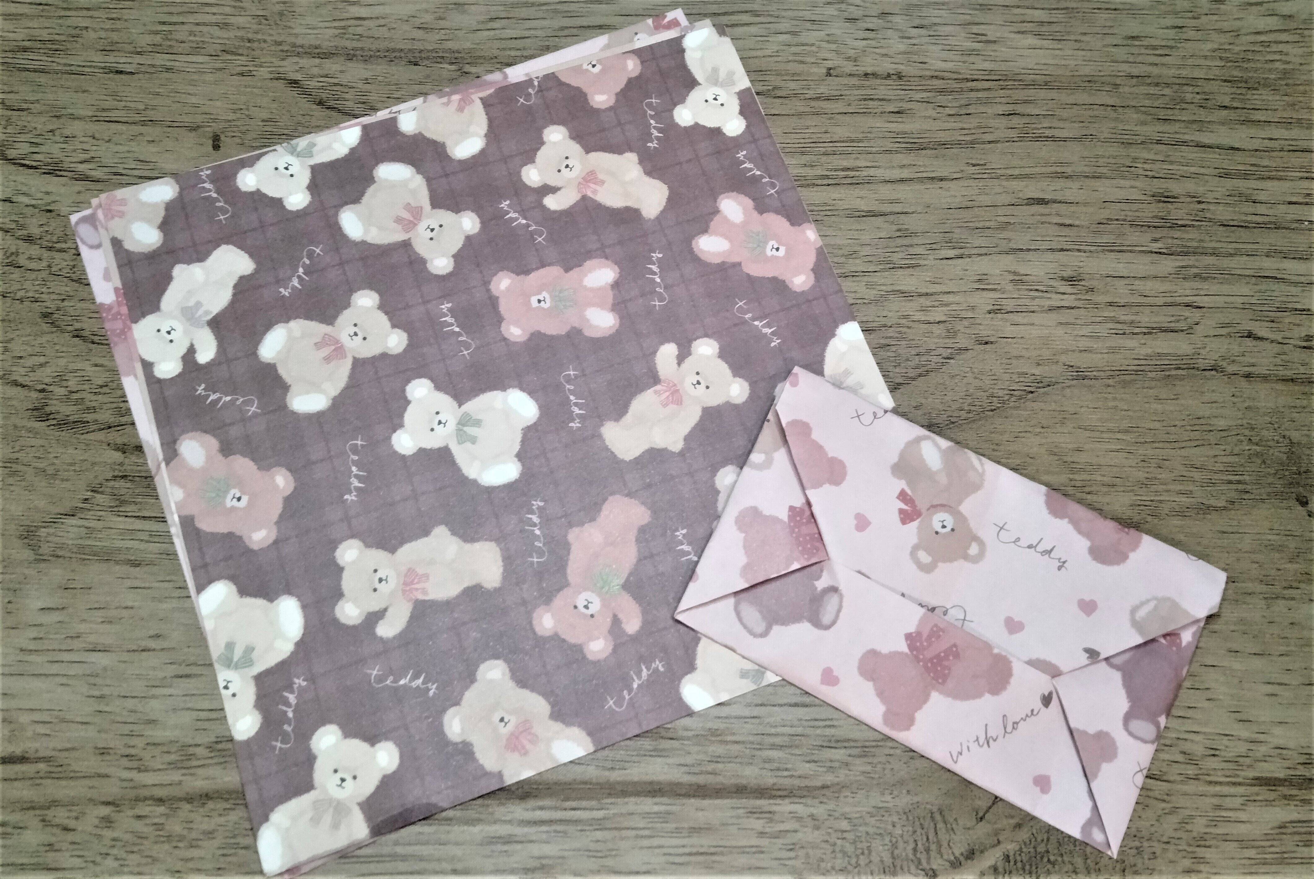 韓国で大流行中！ テディベア柄デザインペーパーがセリアに！ 大容量でブックカバーなどに活用できる！