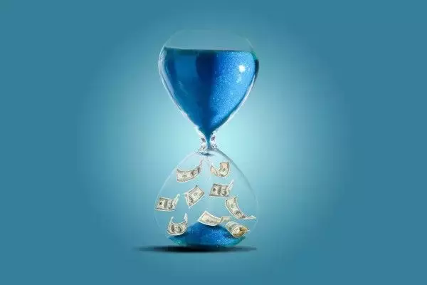 テレワークで見直したい時間の値段。投資と時間の有効な関係とは