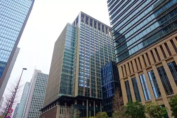 今年の日本株をけん引するのは「銀行」と「建設・資材」セクターか？