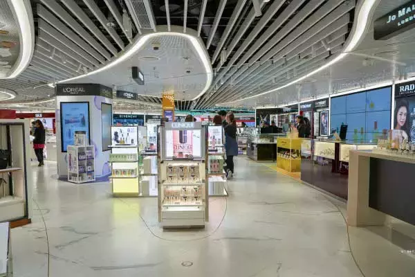 中国旅遊集団中免（チャイナ・ツーリズム・グループ・デューティーフリー）