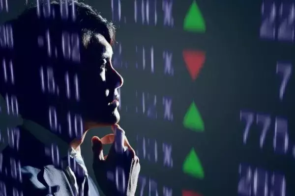 今後の日経平均は上昇？横ばい？それとも下落？