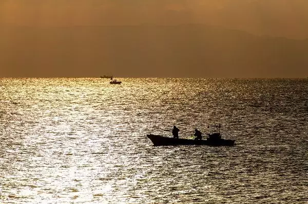 【1982（昭和57）年4月30日】国連海洋法会議で領海12海里以内が確立