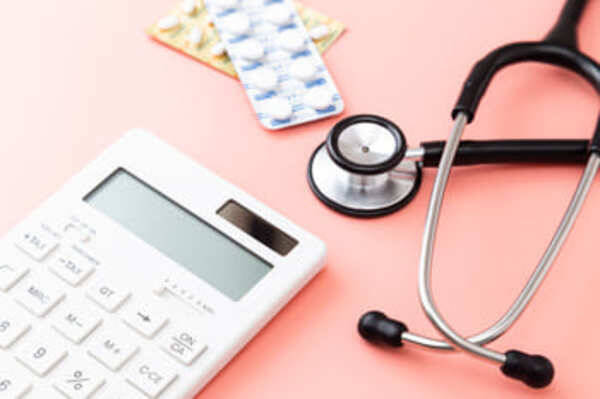 出費がかさむ原因は？家計を圧迫する「変動費」見直しチェックシート