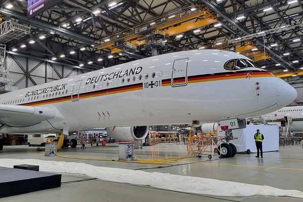 「世界二大旅客機メーカーのビジネス機」なぜ売れ行き鈍いのに販売続く？年0機発送でも“カタログ”落ちしないワケ