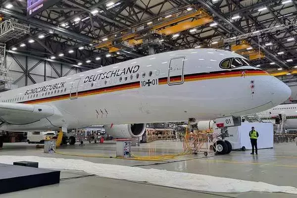 「「世界二大旅客機メーカーのビジネス機」なぜ売れ行き鈍いのに販売続く？年0機発送でも“カタログ”落ちしないワケ」の画像