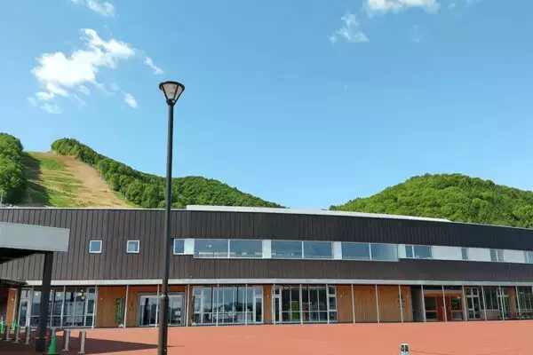 なぜ？ 大賑わいだった「道の駅」が“登録取り消し”――全国1231駅 明暗わける“便利な道路”の功罪