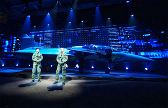 “南米の大国”の要求を色濃く反映！ F-39Fとしての「グリペン」初号機がロールアウト！