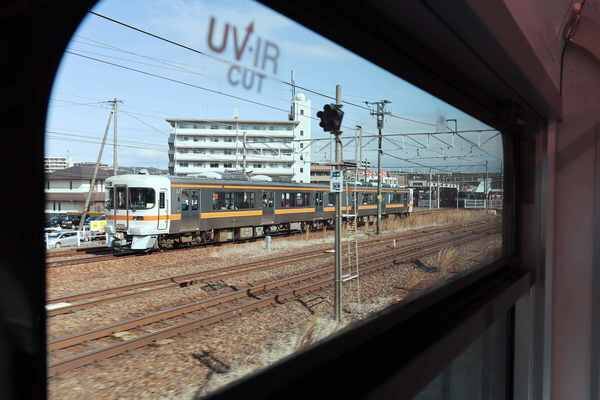 窓ガラスにも注目 JR東海の新型電車「315系」その性能とは