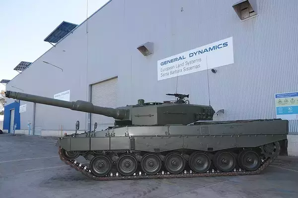 スペインで4両のレオパルト2戦車がようやく修理を終えウクライナへ ここまで手間取った理由とは？