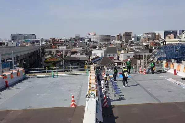 「架け替え準備万端！首都高「大師橋」2週間通行止め工事まもなく 9割完成の橋桁を“横スライド”」の画像
