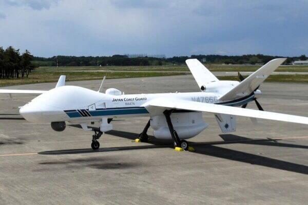 海自の無人機「空飛ぶレーダーサイト」に変身か!? 「防衛の空白埋める」「働き方も変わる」新たな使い方とは？