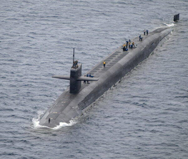 パッと見は旅客機、実は米軍の“核戦争の司令塔”!? 国家レベルの役割を担う恐るべき特殊任務機とは
