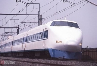 懐かしの「100系新幹線」沿線にお披露目 社内保存車を移設 学研都市線・徳庵駅