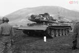 「【懐かしの自衛隊】え、デジタル迷彩の61式戦車!? 国産の最新鋭戦車として74式戦車が脚光を浴びていた1970年代」の画像3