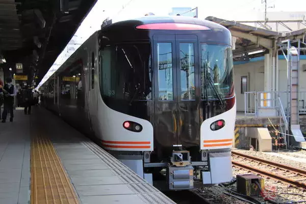 新型HC85系「特急ひだ」に試乗 ハイブリッド車初の120km/h運転 "新感覚"あちこちに