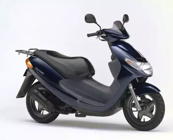 人呼んで「通勤快速」 スズキのド定番スクーターの39年 いかにもスズキな“売り方”とは？