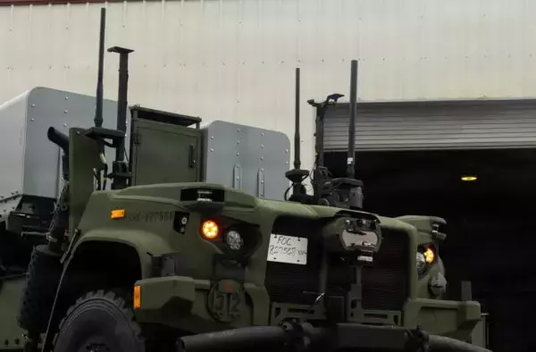 沖縄に「米海兵隊の最新ミサイル」配備！ 女神の名を持つ無人発射システム 中国軍艦への脅威となるか？