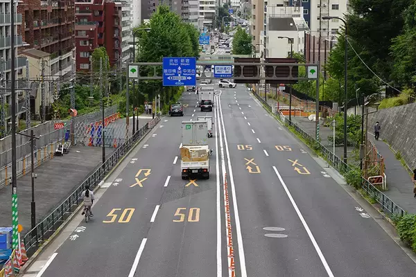 「副都心線の真上に「入口だけのトンネル」出現 出口はどこへ？ 工事進む明治通りバイパス」の画像