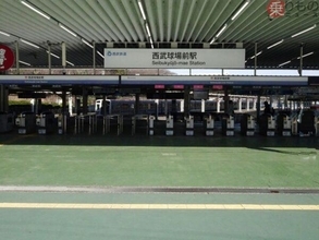 最大3万人が押し寄せるスタジアム駅リニューアルに「助かる」 野球ファンはどう受け止めた？ 駅と球場の切実な課題とは