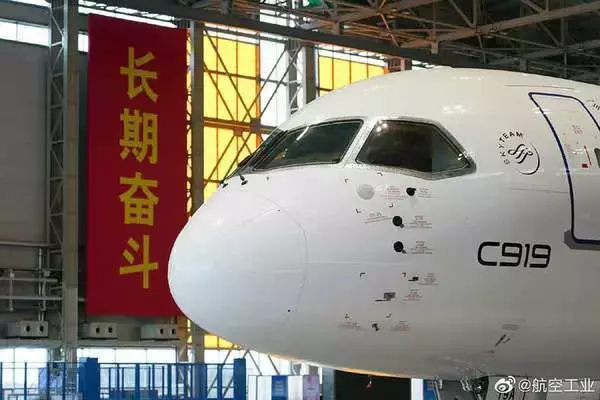 中国の新鋭旅客機たち、なぜ「海外航空ショー」に実機見せず？ 絶好のチャンスをあえて逃がすワケ