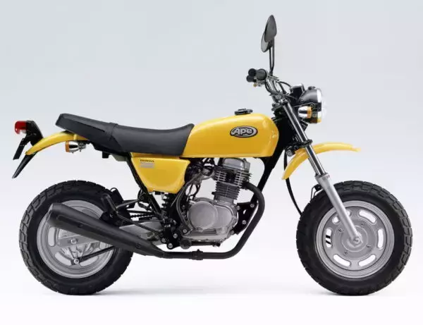 「だから『エイプ』なのか…！」ネーミングがウマすぎる!? ホンダもう一つの“猿”系バイクに今こそ注目のワケ