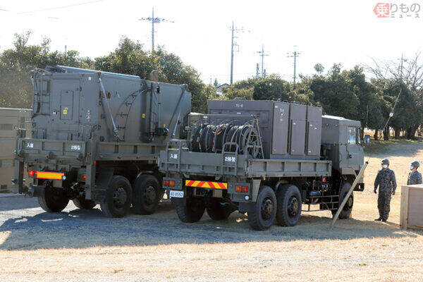 警戒監視の空白なくせ！ 絶海の孤島に配備される“巨大な筒”とは？「ミサイルじゃないからね」